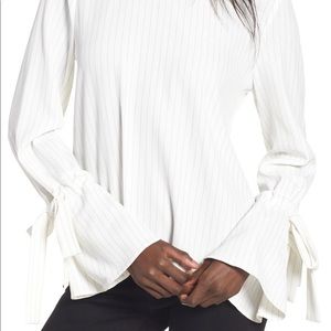 JOA bell sleeved top